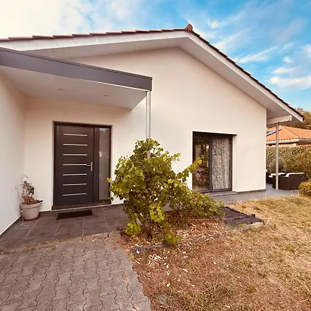 House 8 Pers And Forest Jemeressource