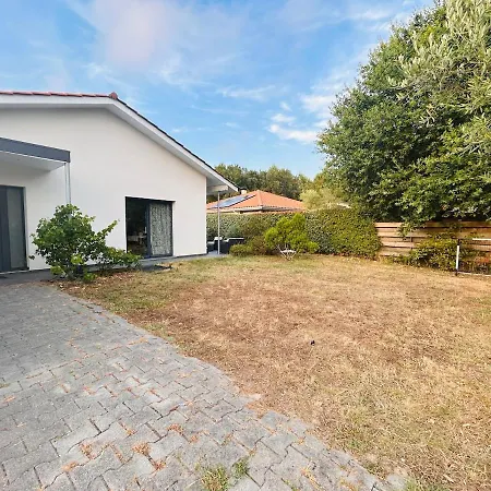 House 8 Pers And Forest Jemeressource